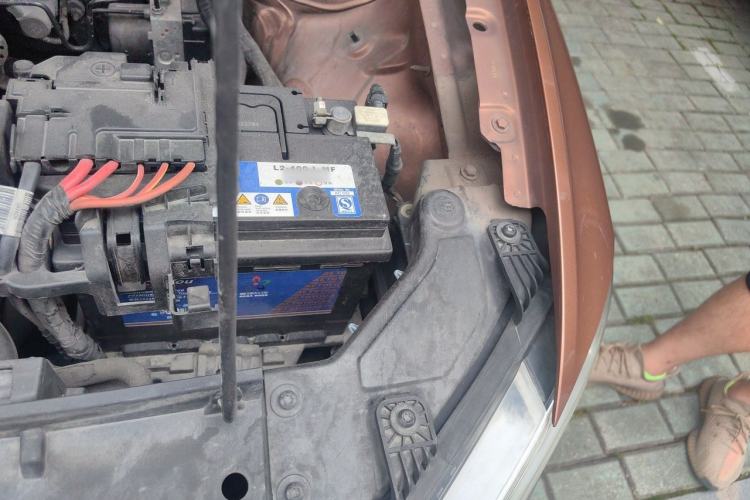 Used Volkswagen C-TREK 2017 230TSI DSG Comfort Version Engine Bay Left