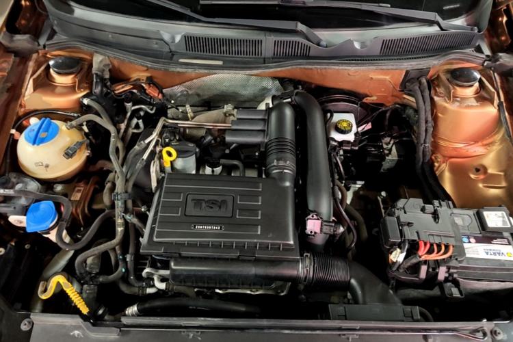 Used Volkswagen C-TREK 2017 230TSI DSG Luxury Model Engine Bay
