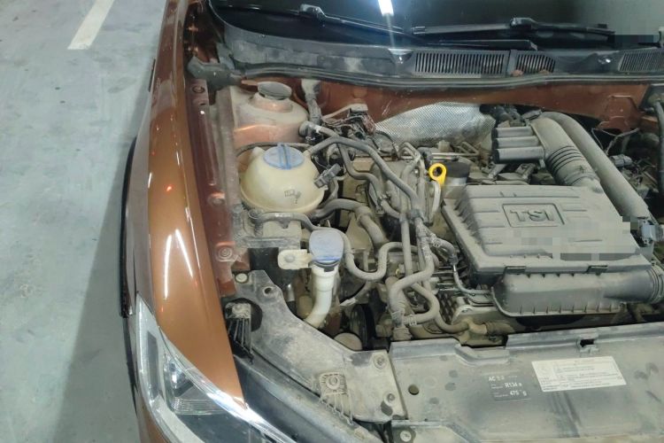 Used Volkswagen C-TREK 2017 230TSI DSG Comfort Version Engine Bay Right