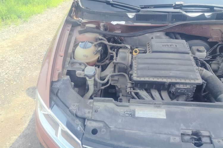 Used Volkswagen C-TREK 2017 1.6L Automatic Comfort Model Engine Bay Right