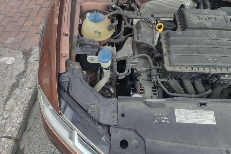 Used Volkswagen C-TREK 2017 1.6L Automatic Luxury Model Engine Bay Right