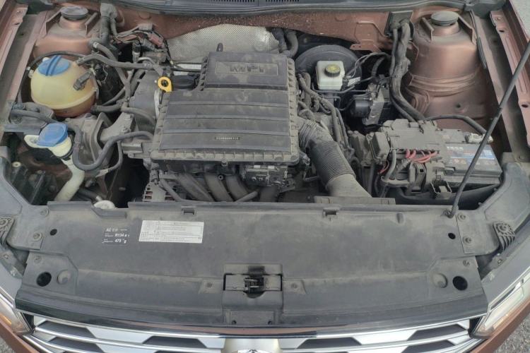 Used Volkswagen C-TREK 2017 1.6L Automatic Luxury Model Engine Bay