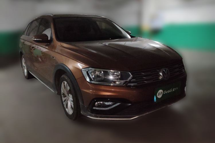 Used Volkswagen C-TREK 2017 1.6L Automatic Comfort Model Front Right 45 Deg
