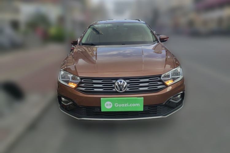 Used Volkswagen C-TREK 2017 1.6L Automatic Luxury Model Front