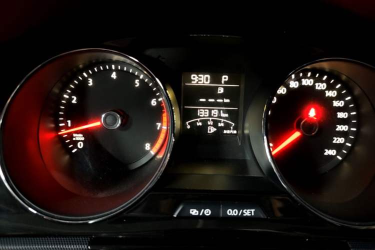 Used Volkswagen C-TREK 2017 230TSI DSG Luxury Model Instrument Cluster