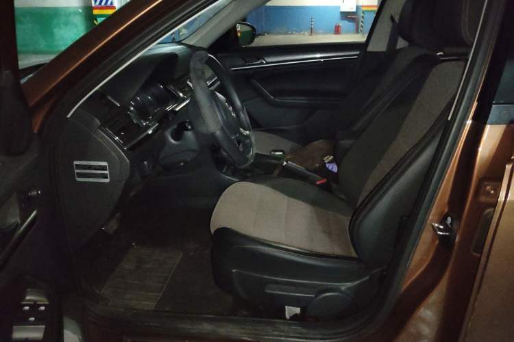 Used Volkswagen C-TREK 2017 1.6L Automatic Comfort Model Left Front Seat