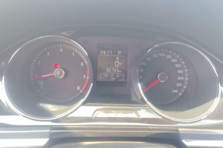 Used Volkswagen C-TREK 2017 1.6L Automatic Comfort Model Odometer Close Up