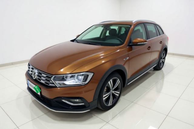 Ojetý Volkswagen C-TREK 2017 230TSI DSG Luxury Model