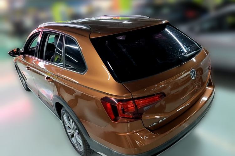 Used Volkswagen C-TREK 2017 230TSI DSG Luxury Model Rear Left 45 Deg