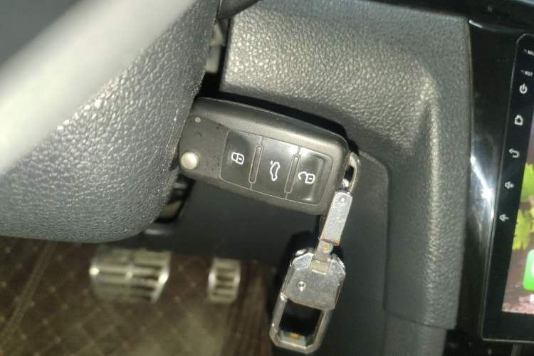 Used Volkswagen C-TREK 2017 230TSI DSG Comfort Version Vehicle Key