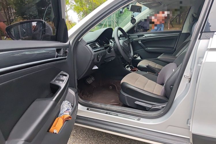 Used Volkswagen C-TREK 2017 1.6L Automatic Comfort Model Driver Seat