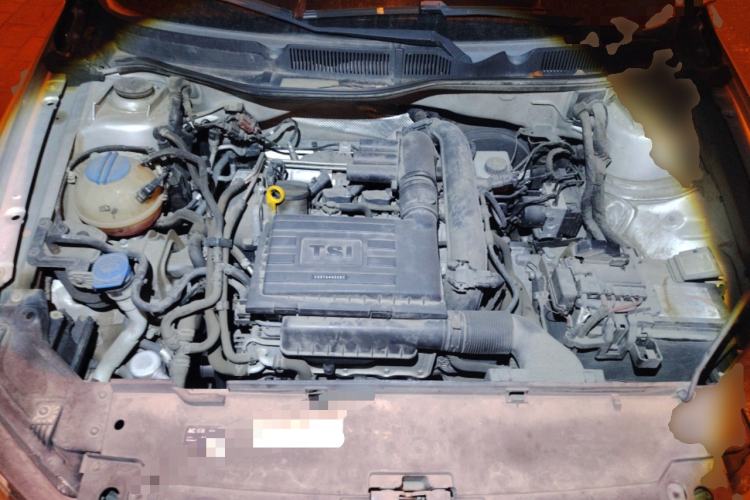 Used Volkswagen C-TREK 2017 230TSI DSG Luxury Model Engine Bay
