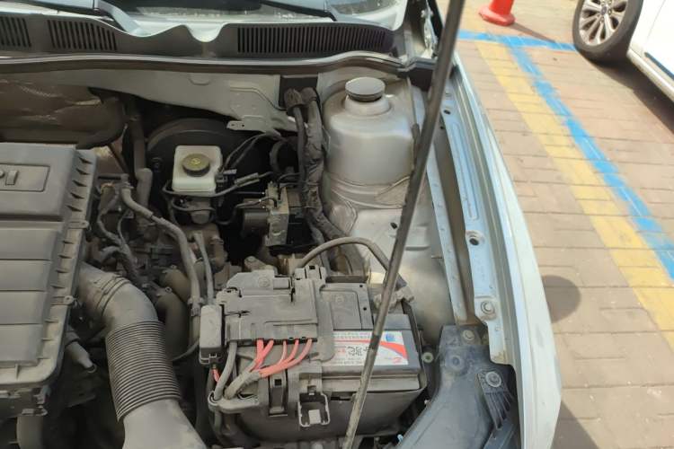 Used Volkswagen C-TREK 2017 1.6L Automatic Comfort Model Engine Bay Left