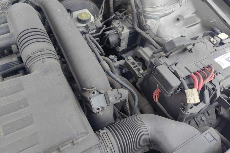 Used Volkswagen C-TREK 2017 230TSI DSG Comfort Version Engine Bay Left