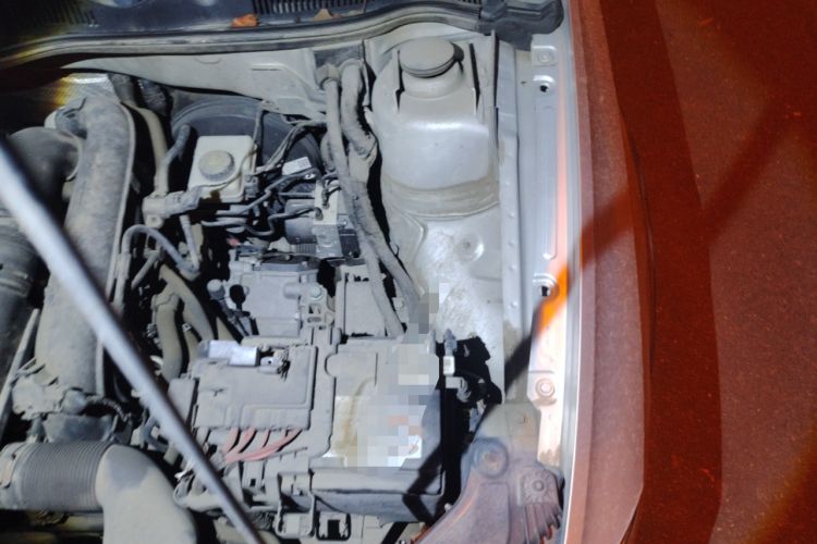 Used Volkswagen C-TREK 2017 230TSI DSG Luxury Model Engine Bay Left