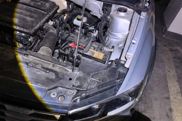 Used Volkswagen C-TREK 2017 1.6L Automatic Comfort Model Engine Bay Left