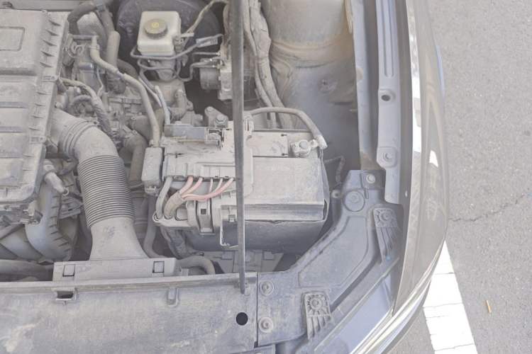 Used Volkswagen C-TREK 2017 1.6L Automatic Luxury Model Engine Bay Left
