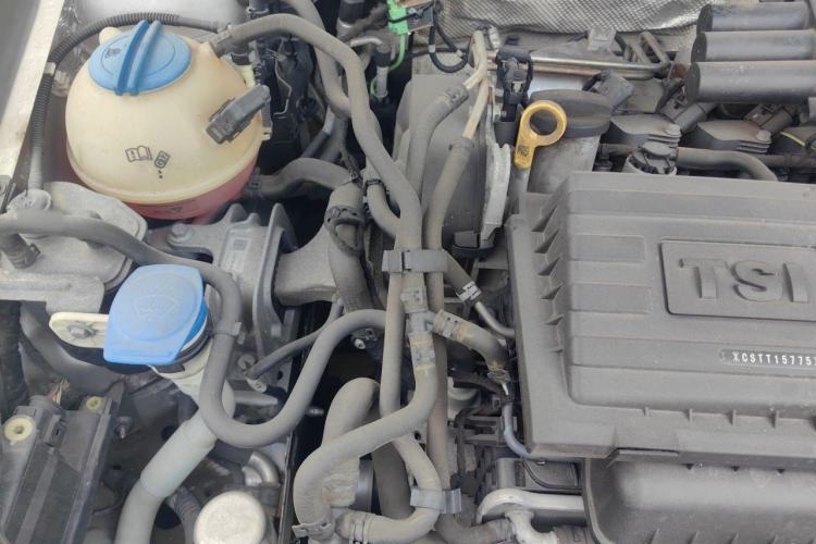 Used Volkswagen C-TREK 2017 230TSI DSG Comfort Version Engine Bay Right