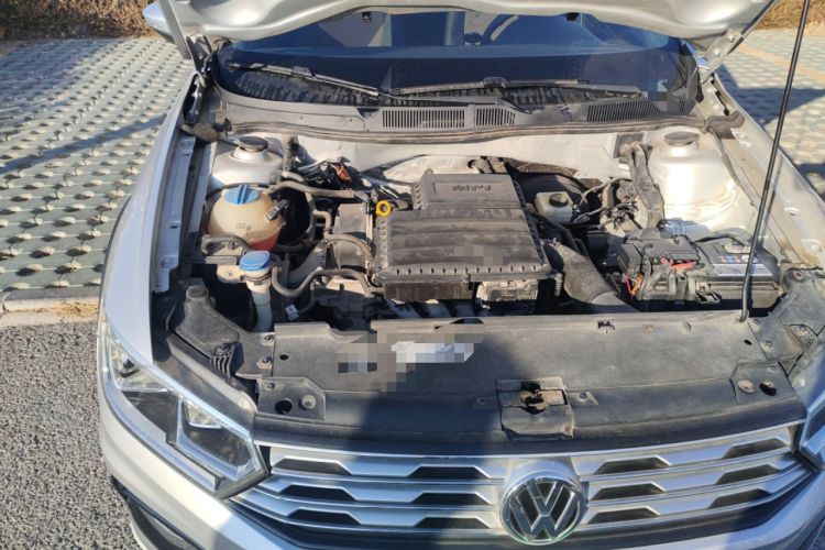 Used Volkswagen C-TREK 2017 1.6L Automatic Comfort Model Engine Bay Right