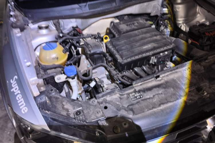 Used Volkswagen C-TREK 2017 1.6L Automatic Comfort Model Engine Bay Right