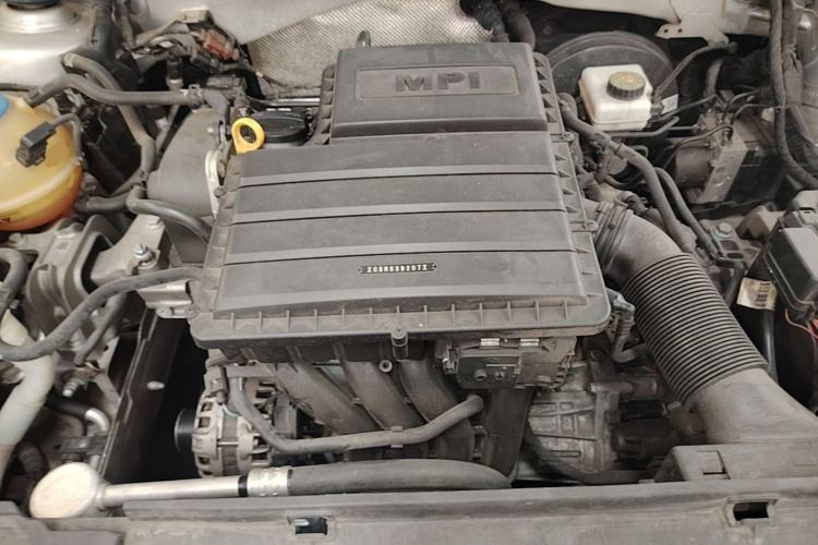 Used Volkswagen C-TREK 2017 1.6L Automatic Comfort Model Engine Bay
