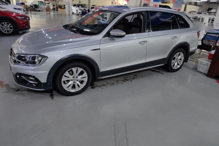 Used Volkswagen C-TREK 2017 230TSI DSG Comfort Version Exterior 4