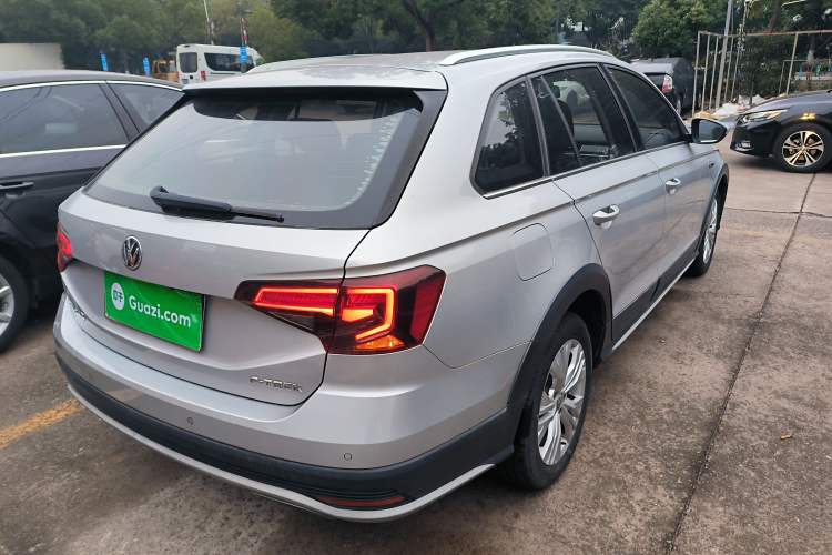 Used Volkswagen C-TREK 2017 1.6L Automatic Comfort Model Exterior 5