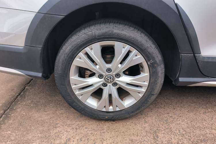 Used Volkswagen C-TREK 2017 1.6L Automatic Comfort Model Exterior 8