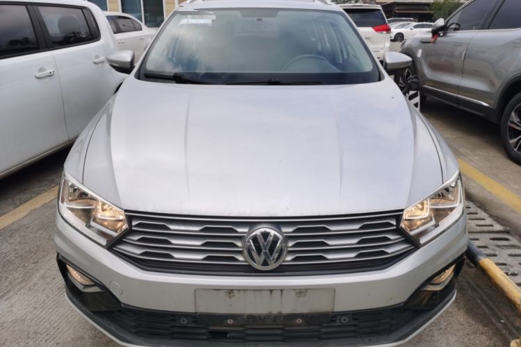 Used Volkswagen C-TREK 2017 1.6L Manual Luxury Model Front