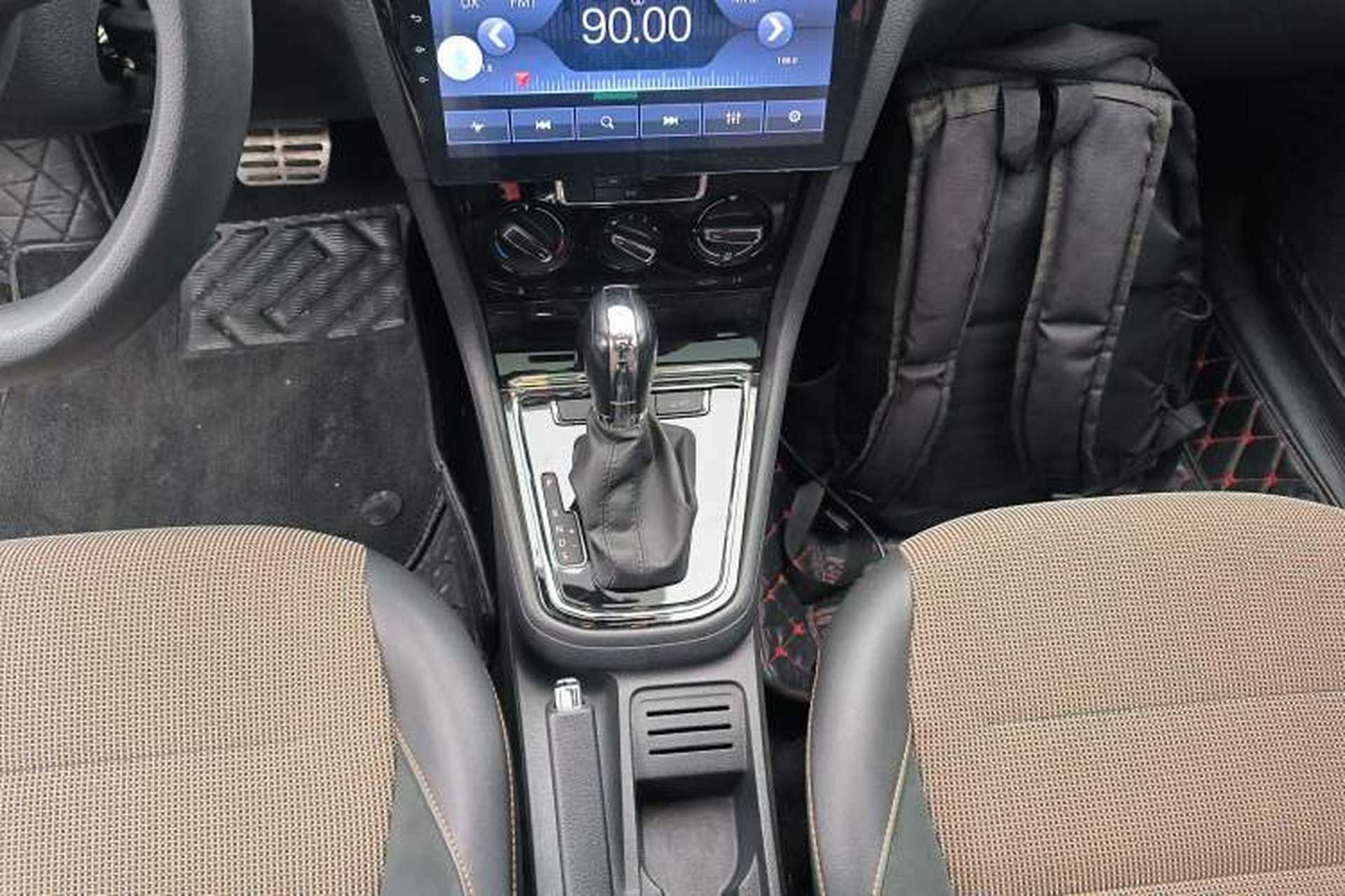 Used Volkswagen C-TREK 2017 1.6L Automatic Comfort Model Gear Lever