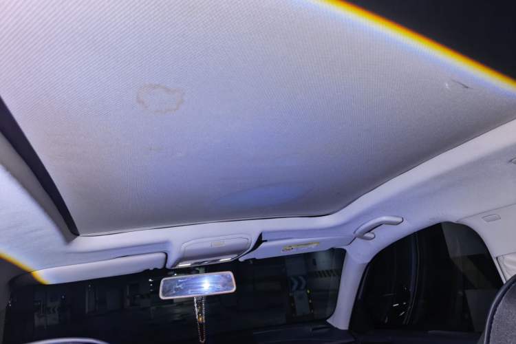 Used Volkswagen C-TREK 2017 1.6L Automatic Comfort Model Headliner