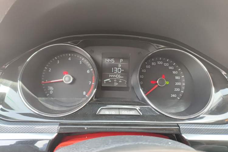 Used Volkswagen C-TREK 2017 1.6L Automatic Comfort Model Instrument Cluster