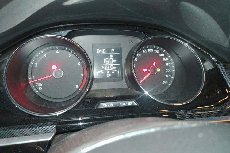 Used Volkswagen C-TREK 2017 230TSI DSG Luxury Model Instrument Cluster