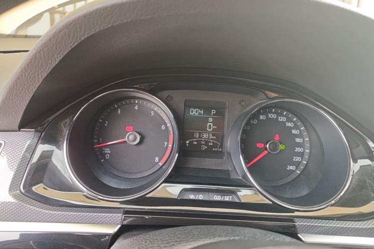 Used Volkswagen C-TREK 2017 1.6L Automatic Comfort Model Instrument Cluster
