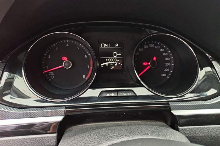 Used Volkswagen C-TREK 2017 1.6L Automatic Comfort Model Instrument Cluster