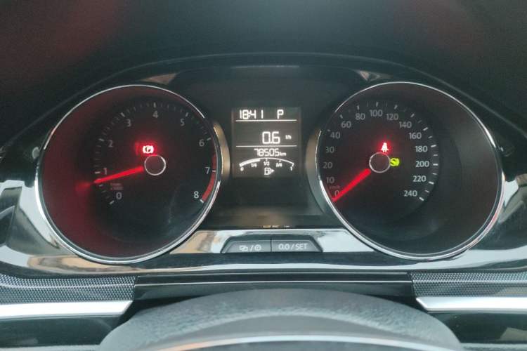 Used Volkswagen C-TREK 2017 230TSI DSG Luxury Model Instrument Cluster