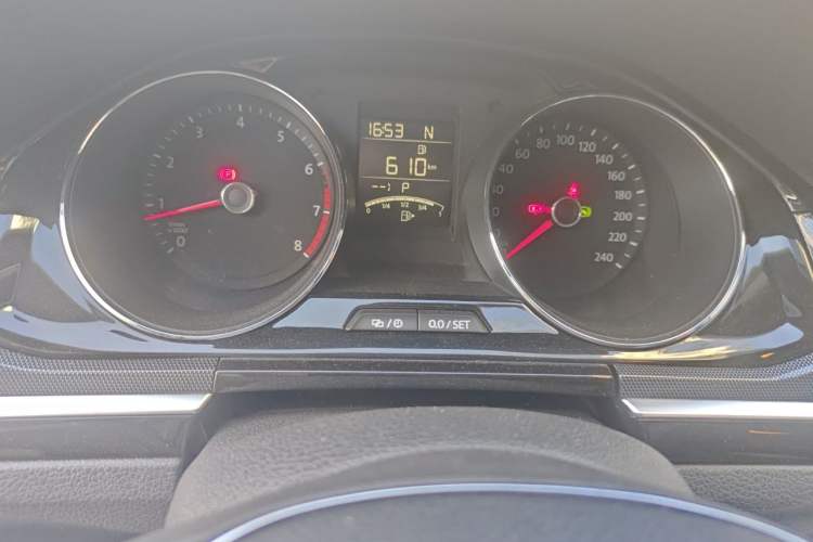Used Volkswagen C-TREK 2017 1.6L Automatic Luxury Model Instrument Cluster
