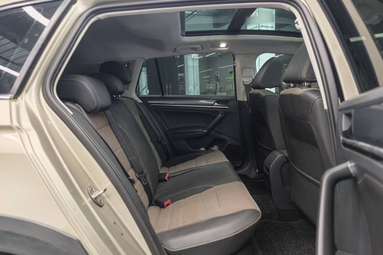 Used Volkswagen C-TREK 2017 230TSI DSG Comfort Version Interior 8