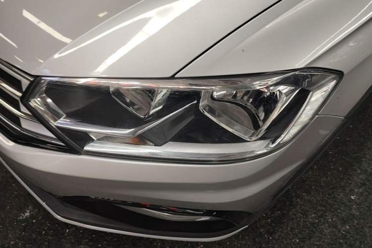 Used Volkswagen C-TREK 2017 1.6L Automatic Comfort Model Left Front Headlight
