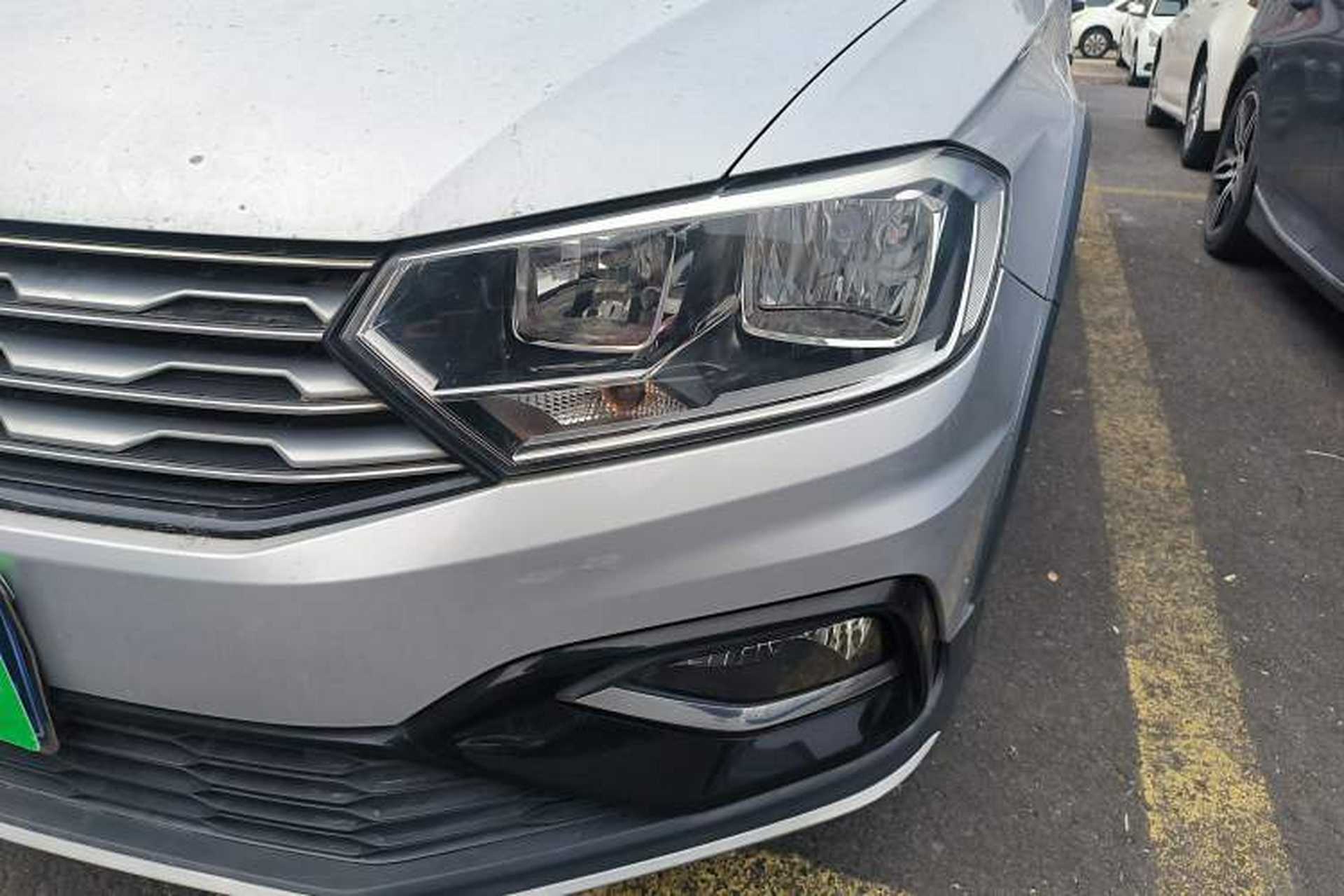 Used Volkswagen C-TREK 2017 1.6L Automatic Comfort Model Left Front Headlight