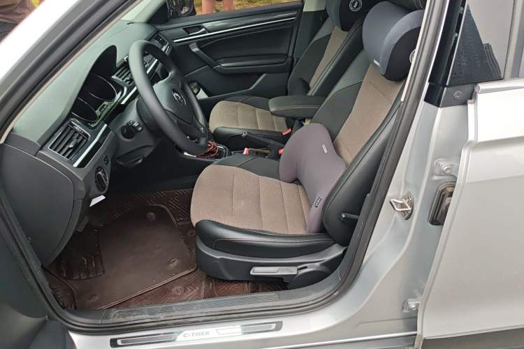 Used Volkswagen C-TREK 2017 1.6L Automatic Comfort Model Left Front Seat