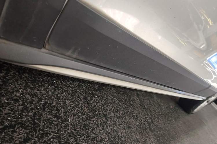 Used Volkswagen C-TREK 2017 1.6L Automatic Comfort Model Left Side Sill