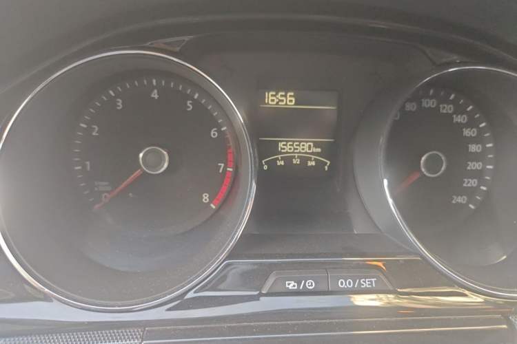 Used Volkswagen C-TREK 2017 1.6L Automatic Luxury Model Odometer Close Up