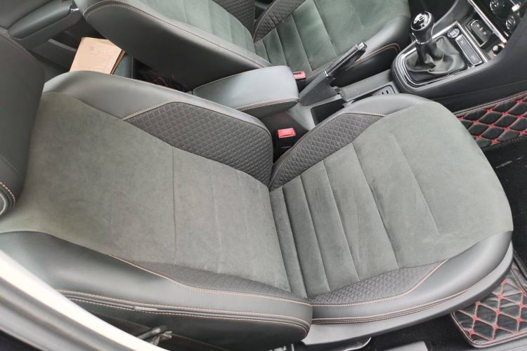 Used Volkswagen C-TREK 2017 1.6L Manual Luxury Model Right Front Seat