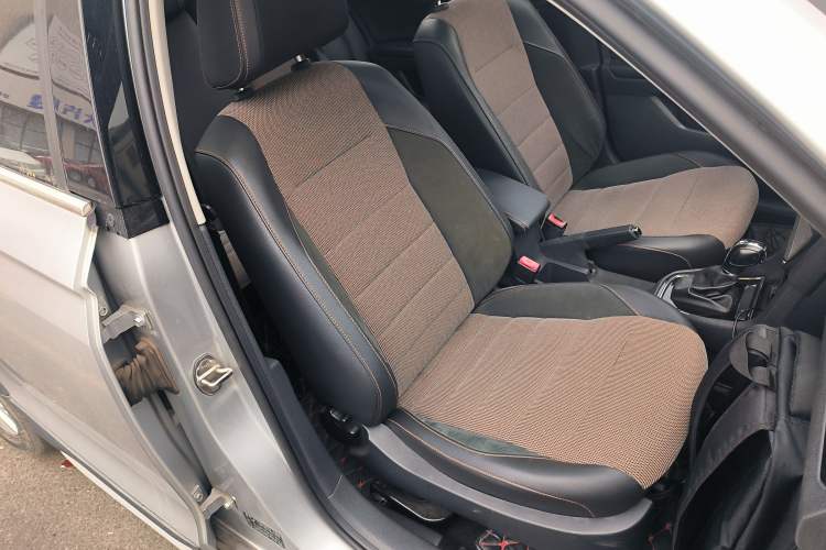 Used Volkswagen C-TREK 2017 1.6L Automatic Comfort Model Right Front Seat