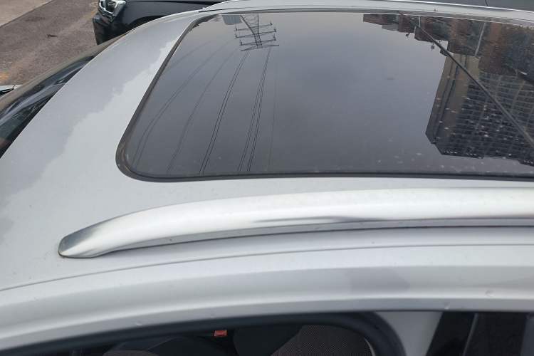 Used Volkswagen C-TREK 2017 1.6L Automatic Comfort Model Roof