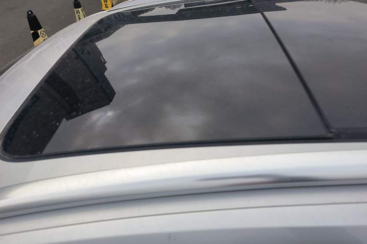 Used Volkswagen C-TREK 2017 1.6L Automatic Comfort Model Roof