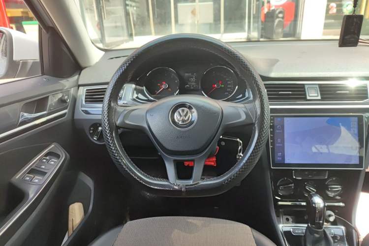 Used Volkswagen C-TREK 2017 1.6L Automatic Comfort Model Steering Wheel