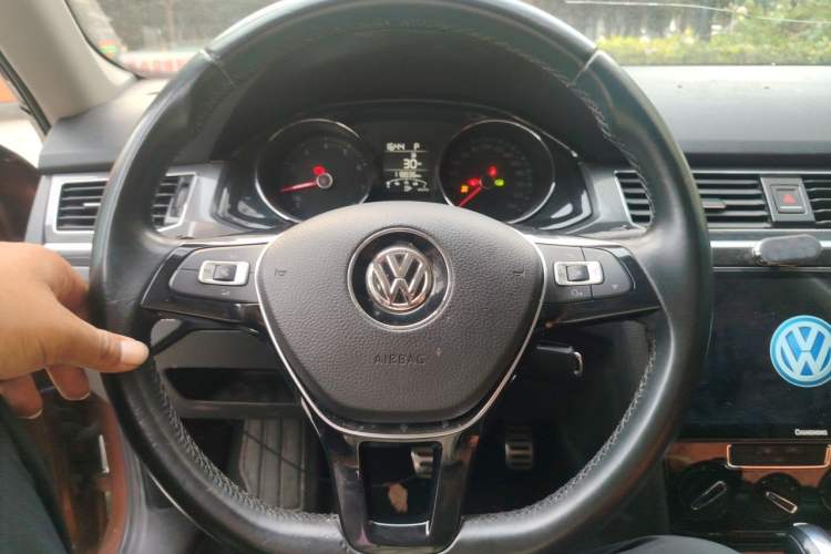 Used Volkswagen C-TREK 2017 1.6L Automatic Comfort Model Steering Wheel