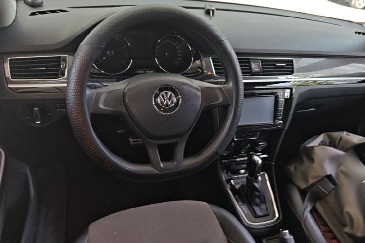 Used Volkswagen C-TREK 2017 1.6L Automatic Comfort Model Steering Wheel